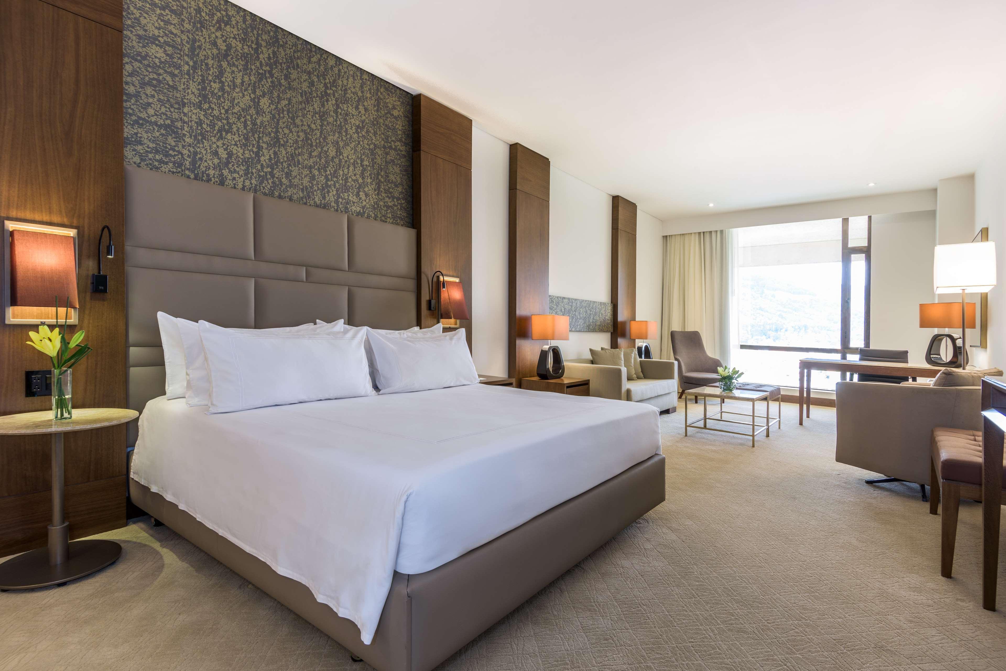 Отель Nh Collection Bogota Royal Teleport Экстерьер фото