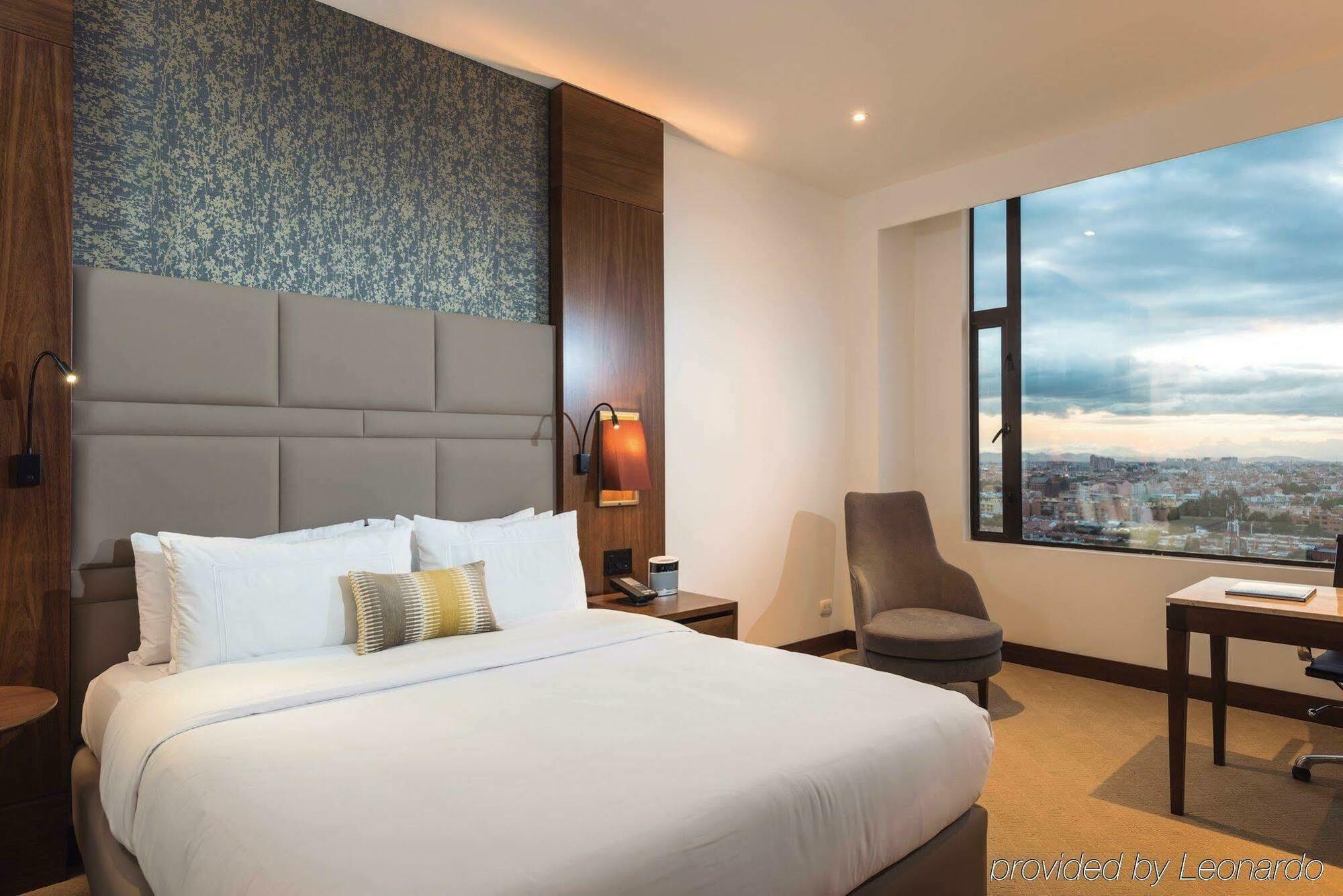 Отель Nh Collection Bogota Royal Teleport Экстерьер фото